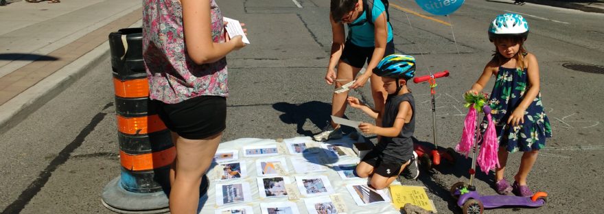 Children playing safe streets quiz